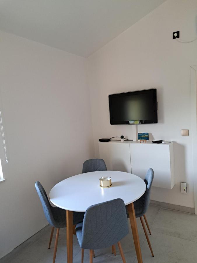 Apartmán Mala Smokva Vir Exteriér fotografie