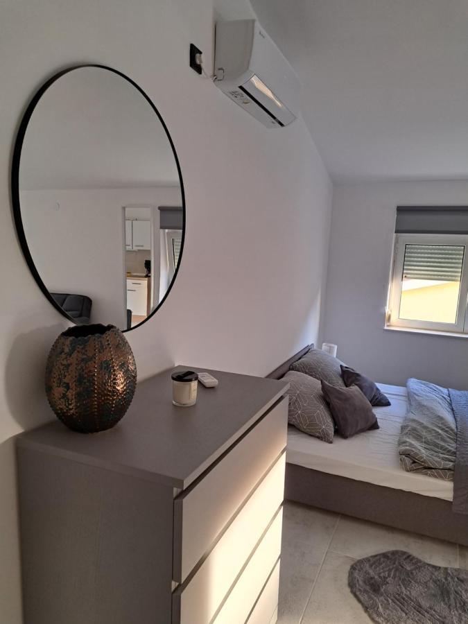 Apartmán Mala Smokva Vir Exteriér fotografie