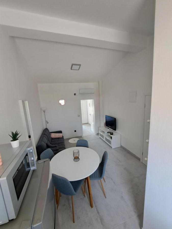 Apartmán Mala Smokva Vir Exteriér fotografie