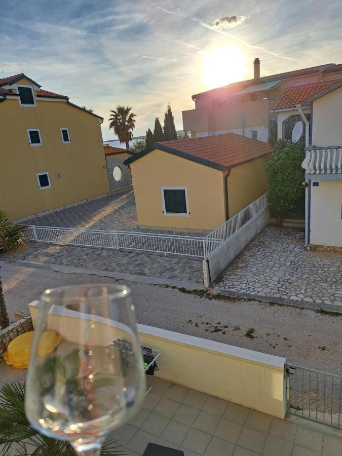 Apartmán Mala Smokva Vir Exteriér fotografie