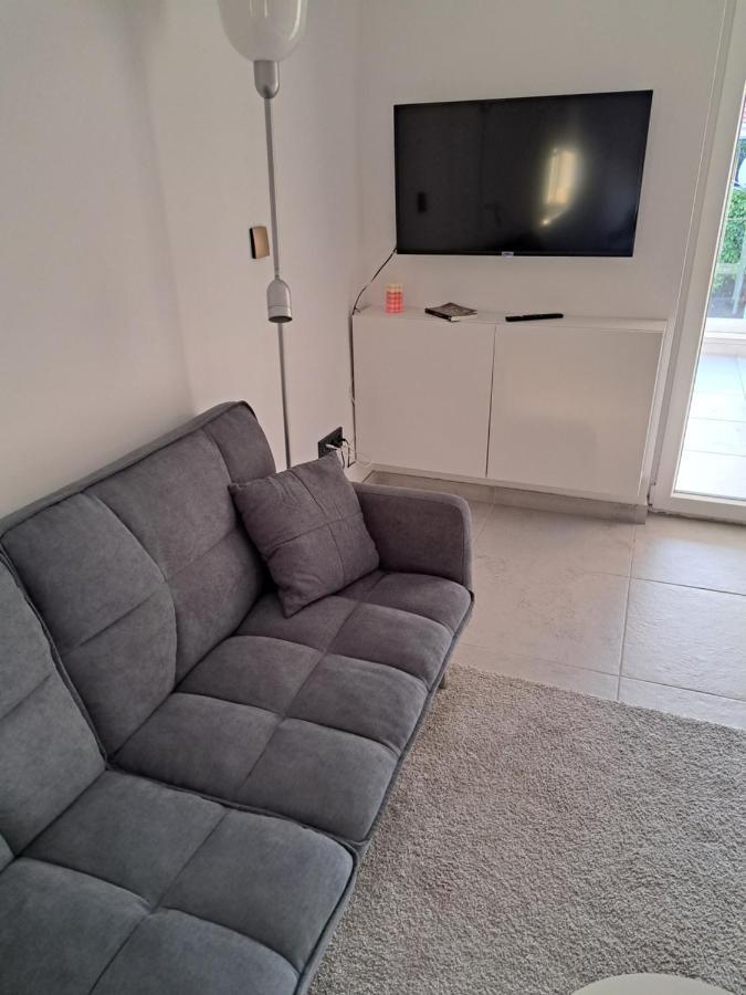 Apartmán Mala Smokva Vir Exteriér fotografie